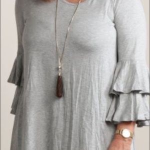 2x Women’s ruffle tunic